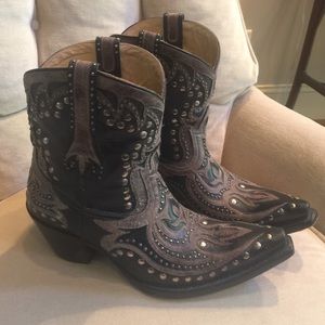 Corral cowboy boots, taupe and black inlay size 11
